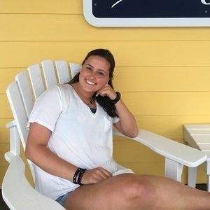 Meet your Posher, Caroline